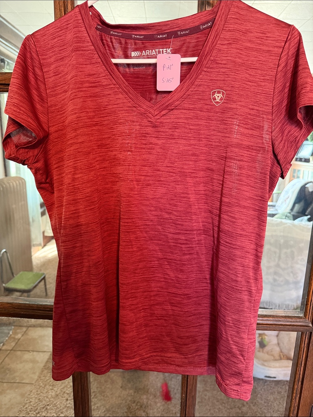 Ariat Women's Heathered Red V-Neck Short Sleeve Tee